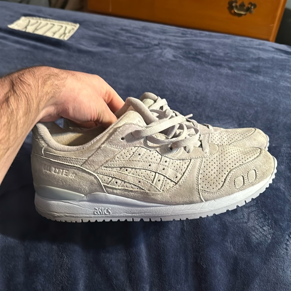 Ronnie Fieg X Asics collab “Palette Echo”